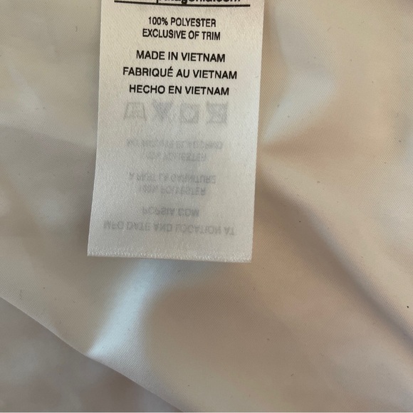 Patagonia Women’s Small Los Gatos Full Zip White Furry Fleece Vest 25216 - Picture 7 of 11